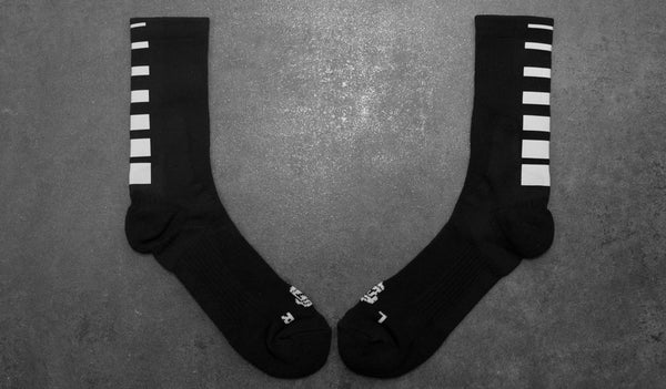 ICNY Half Calf Gradient Stripe Socks (Black)